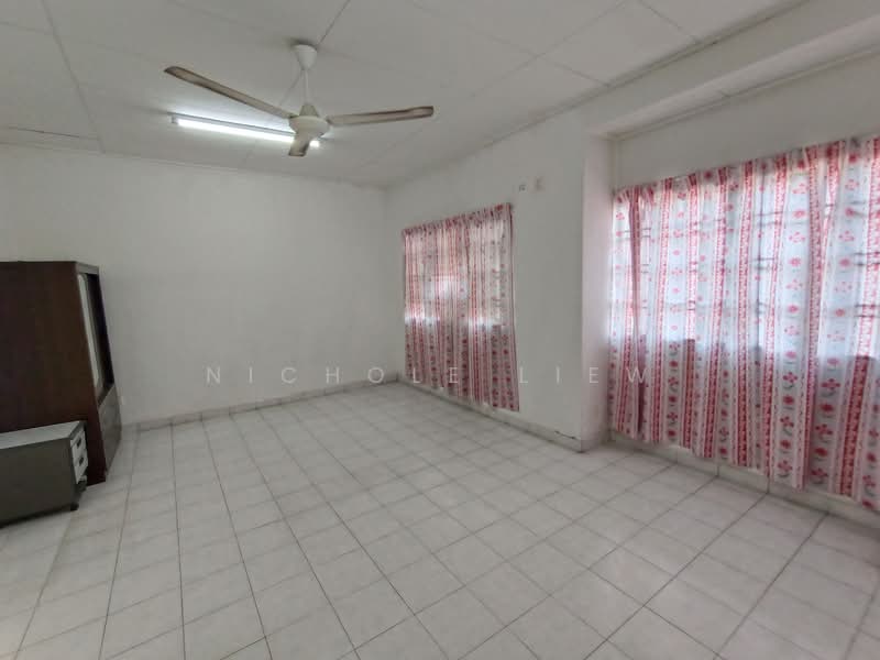 Rumah Teres 2 Tingkat untuk Dijual di Prima Saujana (Kajang) - Nichole Liew - Living Room - PropertyGuru.com.my