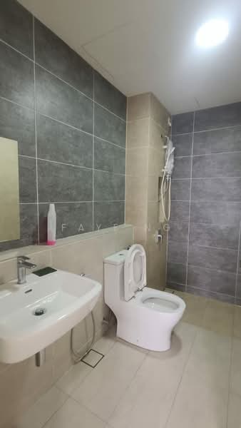Servis Apartment untuk Disewa di Setia City Residences - Faye Ng - Bathroom - PropertyGuru.com.my