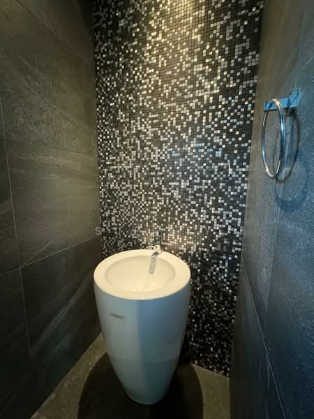 Rumah Banglo untuk Disewa di Bangsar (Kuala Lumpur) - Sue Tey - Bathroom - PropertyGuru.com.my