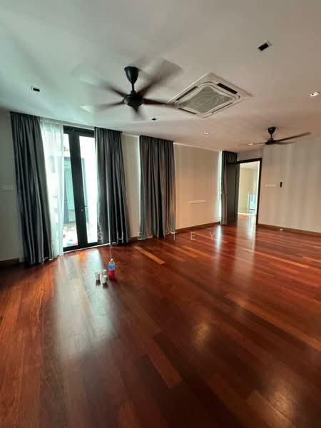 Rumah Banglo untuk Disewa di Bangsar (Kuala Lumpur) - Sue Tey - Living Room - PropertyGuru.com.my