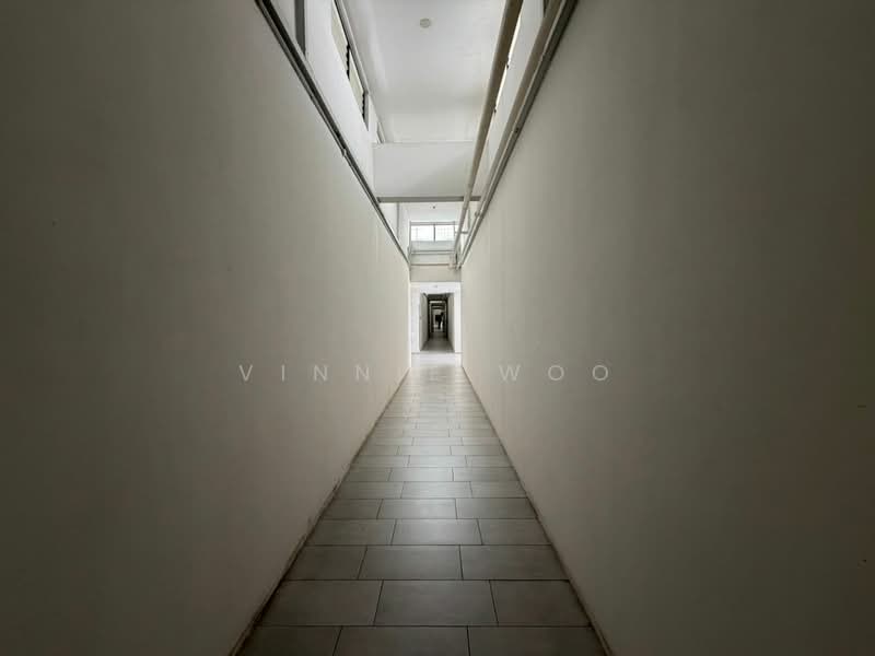 Office for Sale in Shah Alam (Selangor) - Vinnie Woo - Corridor - PropertyGuru.com.my