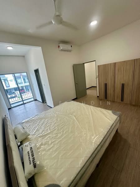 Townhouse for Rent in Sepang (Selangor) - Hasif Ludin - Bedroom - PropertyGuru.com.my