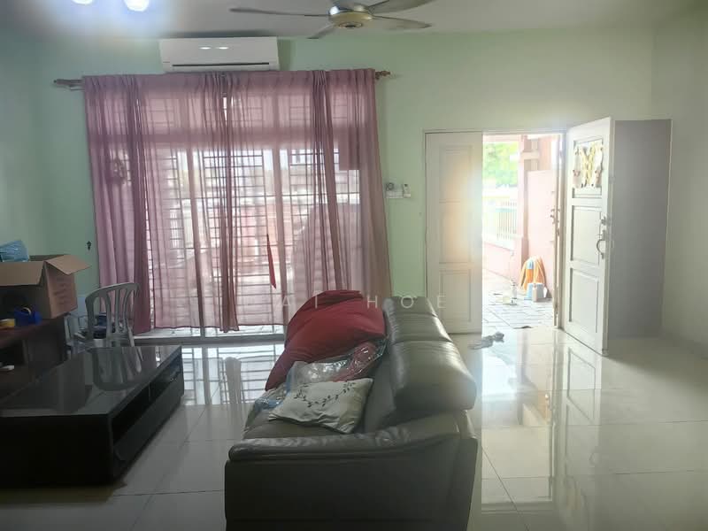 2-storey Terraced House for Rent in Taman Putra Impiana (Puchong) - Wai Hoe - Living Room - PropertyGuru.com.my