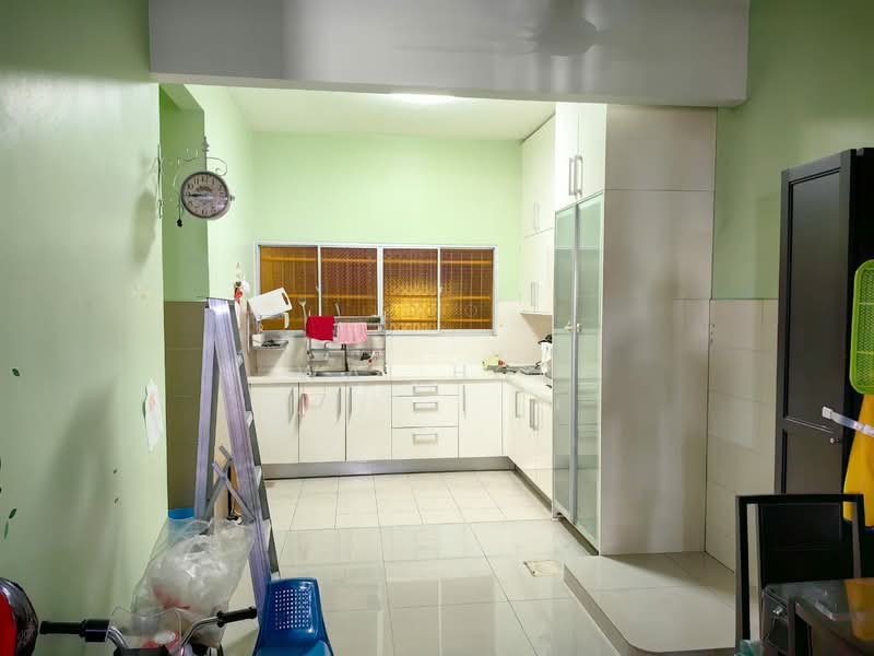 2-storey Terraced House for Rent in Taman Putra Impiana (Puchong) - Wai Hoe - Kitchen - PropertyGuru.com.my