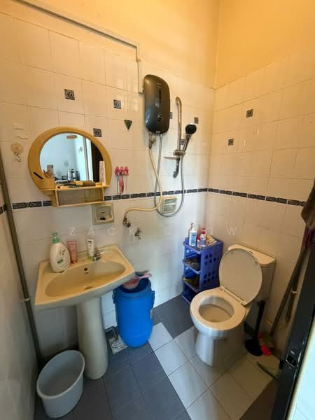 2-storey Terraced House for Sale in Taman Daya (Johor Bahru) - Zack Chow - Bathroom - PropertyGuru.com.my