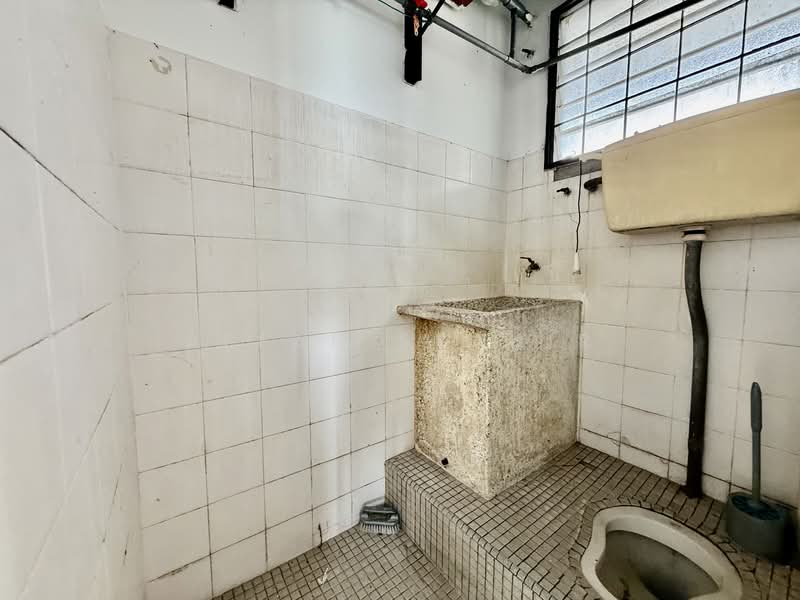 Flat for Sale at Flat Taman Dagang - Affan Syahir - Bathroom - PropertyGuru.com.my