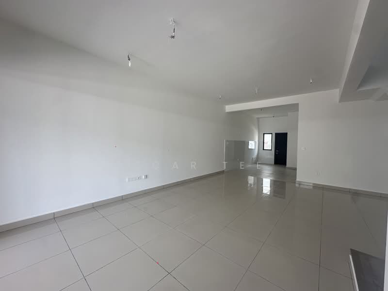 2-storey Terraced House for Sale in Bandar Bukit Raja (Klang) - Oscar Tee - Living Room - PropertyGuru.com.my