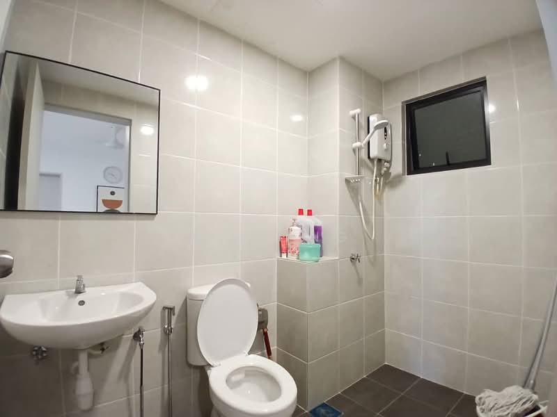 Service Residence for Sale at Huni @ Eco Ardence - Nike Ng - Bathroom - PropertyGuru.com.my