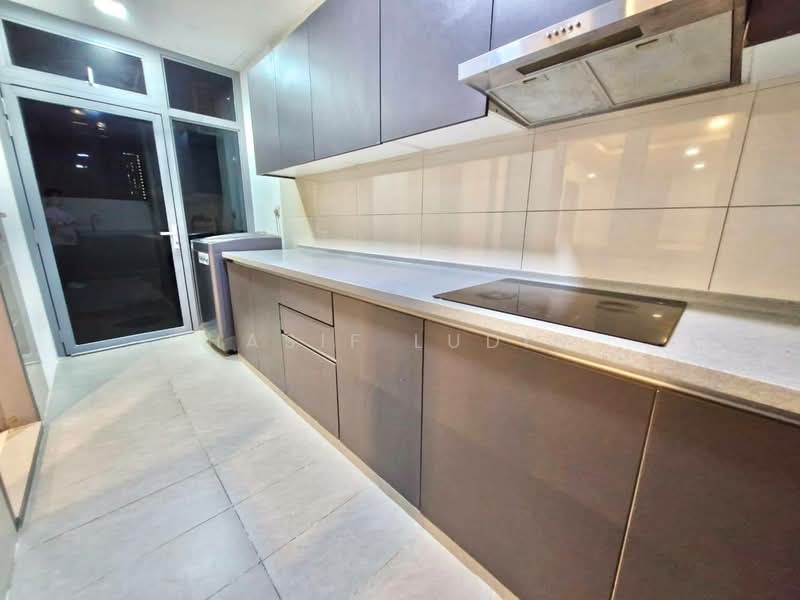 Condominium for Rent at Lakefront Residence - Hasif Ludin - Kitchen - PropertyGuru.com.my