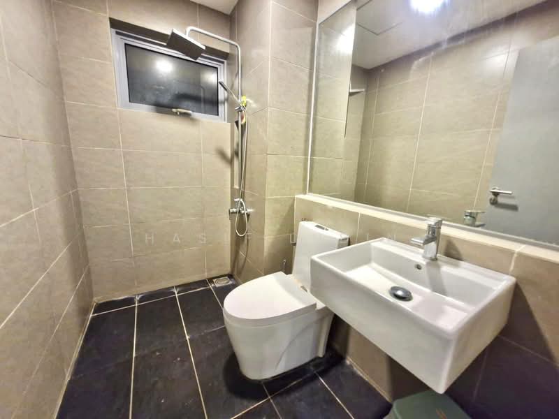Condominium for Rent at Lakefront Residence - Hasif Ludin - Bathroom - PropertyGuru.com.my