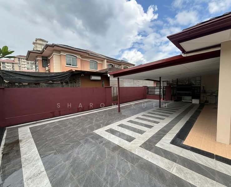 Semi-Detached House for Sale in Batu Kawah New Township (Kuching) - Sharon Kueh - Exterior - PropertyGuru.com.my
