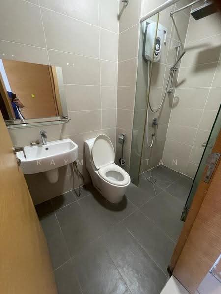 Rumah Teres 4-Tingkat untuk Disewa di PJU 8, Damansara Perdana (Petaling Jaya) - Raymond Tan - Bathroom - PropertyGuru.com.my