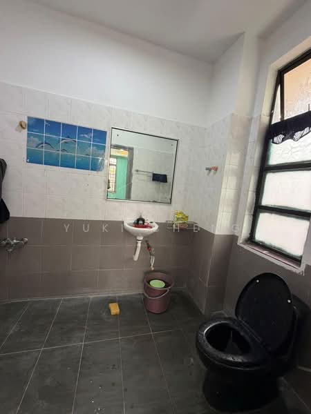 2-storey Terraced House for Sale in Bandar Seri Alam (Masai) - Yuki Cheng - Bathroom - PropertyGuru.com.my