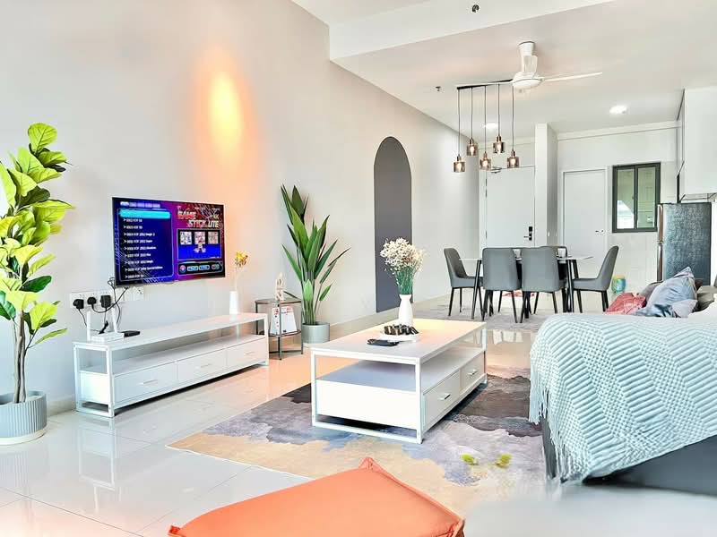 Servis Apartment untuk Dijual di Ong Kim Wee Residence - Wesley Tan - Living Room - PropertyGuru.com.my