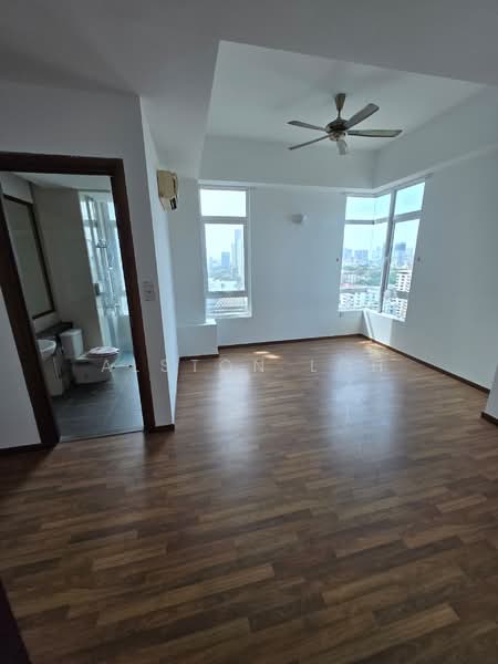 Condominium for Sale at H Residence (One Ritz Residence / Kelawai View) - Alston Loh - Bathroom - PropertyGuru.com.my