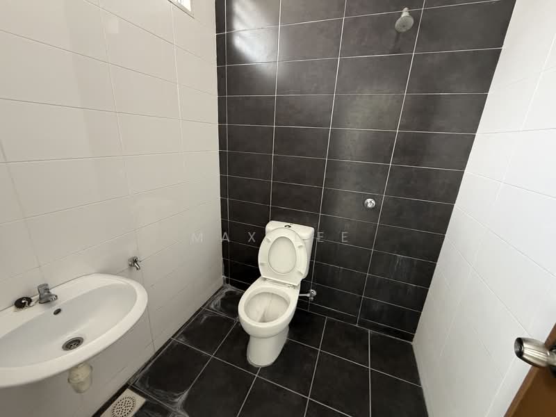 Semi-Detached House for Sale in Taman Setia Impian (Kajang) - Max Lee - Bathroom - PropertyGuru.com.my