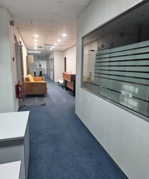 Office for Sale in Petaling Jaya (Selangor) - Sean Seng - Corridor - PropertyGuru.com.my