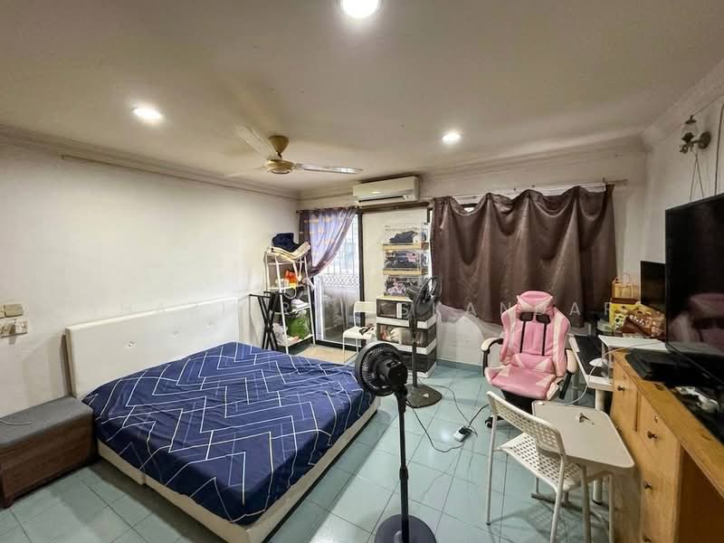 Rumah Teres 2.5 Tingkat untuk Dijual di Taman Cahaya (Ampang) - Shaziery Iskandar - Bedroom - PropertyGuru.com.my
