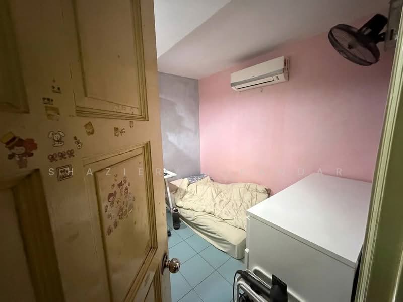 Rumah Teres 2.5 Tingkat untuk Dijual di Taman Cahaya (Ampang) - Shaziery Iskandar - Bedroom - PropertyGuru.com.my