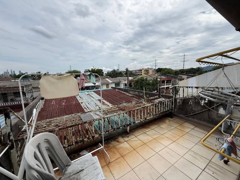 Rumah Teres 2.5 Tingkat untuk Dijual di Taman Cahaya (Ampang) - Shaziery Iskandar - Exterior - PropertyGuru.com.my