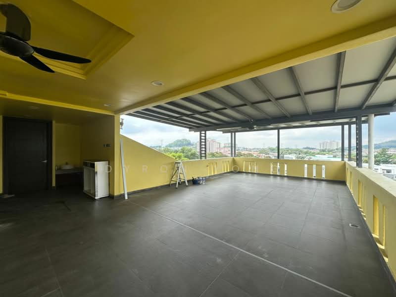 Rumah Banglo untuk Dijual di Seri Kembangan (Selangor) - Dyron Yong - Balcony - PropertyGuru.com.my