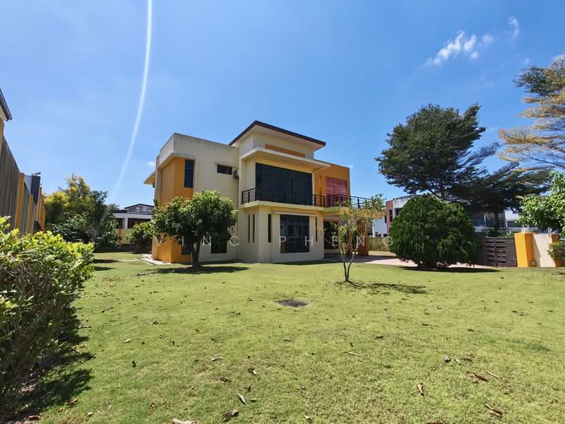Bungalow for Sale in Taman Vista Kirana (Bukit Katil) - Vinc Pheng - Exterior - PropertyGuru.com.my