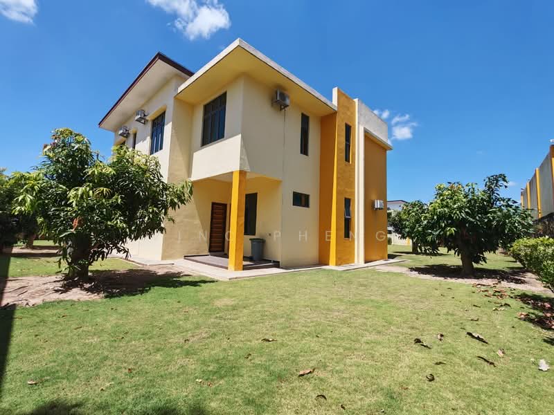 Bungalow for Sale in Taman Vista Kirana (Bukit Katil) - Vinc Pheng - Exterior - PropertyGuru.com.my