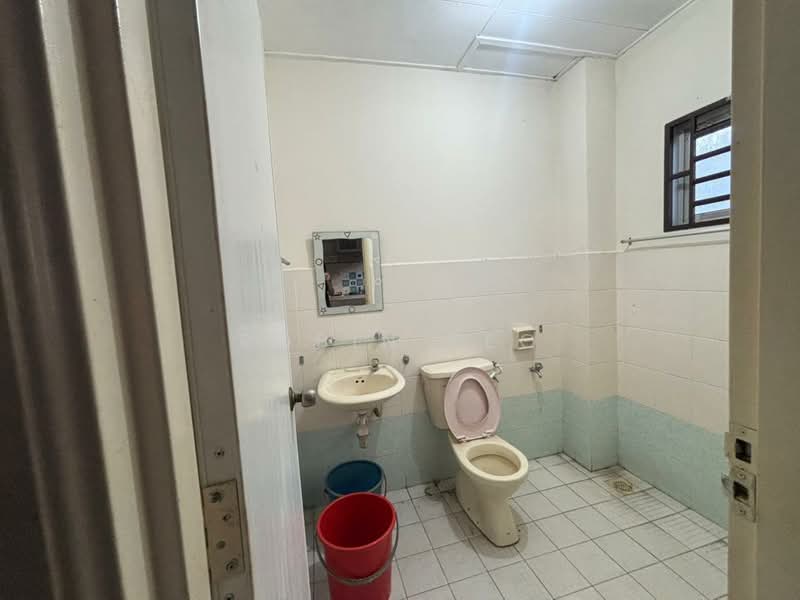 2-storey Terraced House for Sale in Bandar Indahpura (Kulai) - Robin Teo - Bathroom - PropertyGuru.com.my