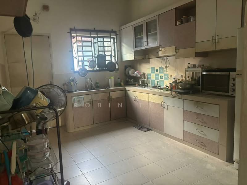 2-storey Terraced House for Sale in Bandar Indahpura (Kulai) - Robin Teo - Kitchen - PropertyGuru.com.my