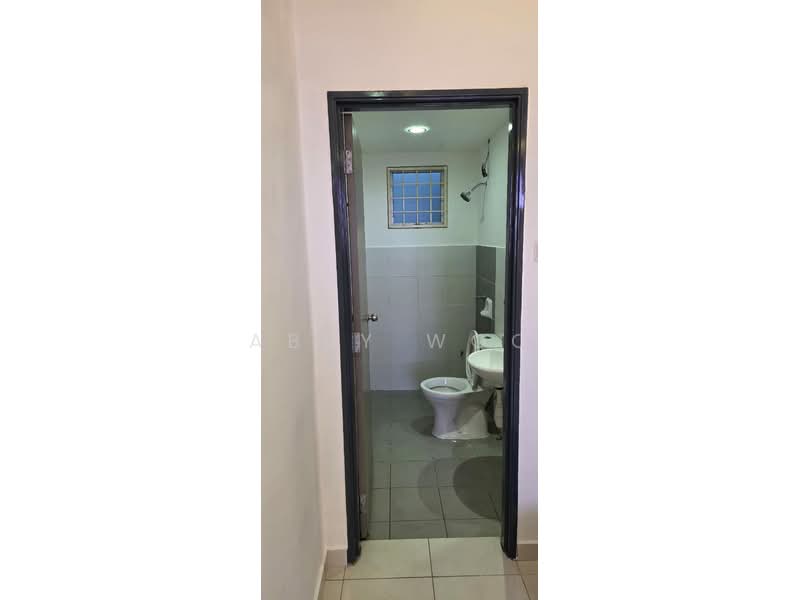 Pangsapuri untuk Disewa di Trifolis - Abby Woo - Bathroom - PropertyGuru.com.my