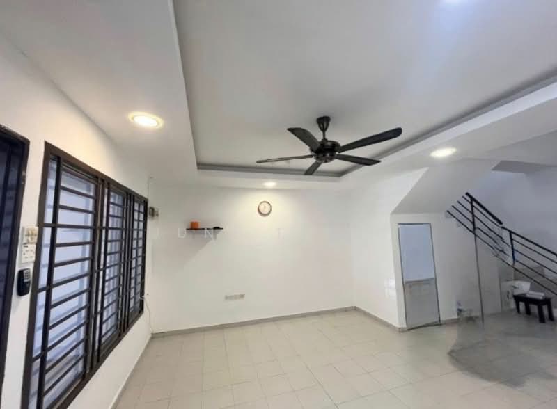 Rumah Teres untuk Dijual di Pasir Gudang (Johor) - June Tseng - Living Room - PropertyGuru.com.my