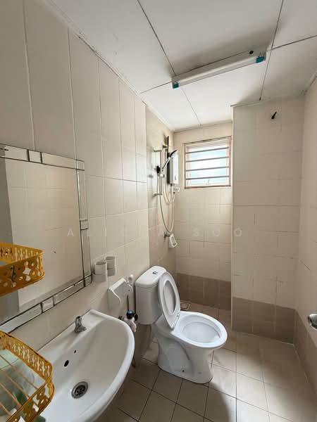 3-storey Terraced House for Rent in Laman Rimbunan (Kepong) - Alicia Soo - Bathroom - PropertyGuru.com.my