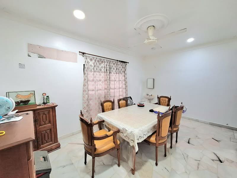 Bungalow for Sale in Seksyen 9 (Shah Alam) - Dinie Akmal - Dining Room - PropertyGuru.com.my