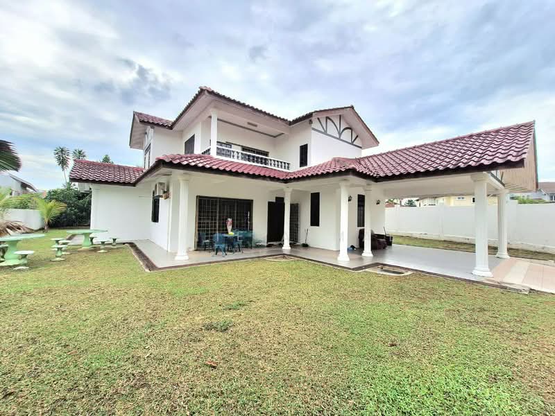 Bungalow for Sale in Seksyen 9 (Shah Alam) - Dinie Akmal - Exterior - PropertyGuru.com.my