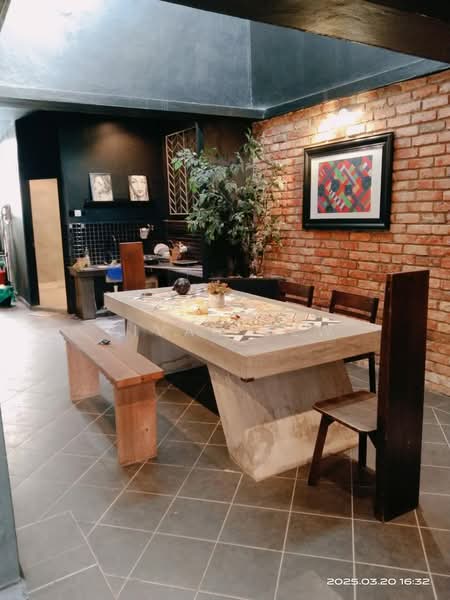1-storey Terraced House for Rent in Taman Ipoh Selatan (Ipoh) - Vivan Yew - Dining Room - PropertyGuru.com.my