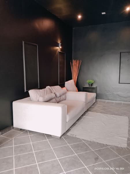 1-storey Terraced House for Rent in Taman Ipoh Selatan (Ipoh) - Vivan Yew - Living Room - PropertyGuru.com.my