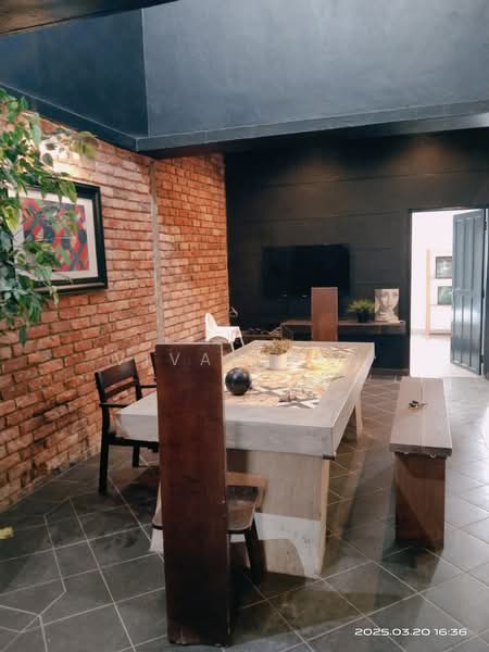 1-storey Terraced House for Rent in Taman Ipoh Selatan (Ipoh) - Vivan Yew - Dining Room - PropertyGuru.com.my