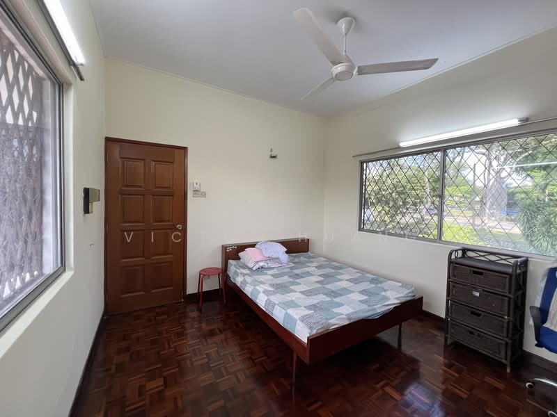 Rumah Banglo untuk Dijual di Seksyen 4 (Shah Alam) - Victor Huang - Bedroom - PropertyGuru.com.my