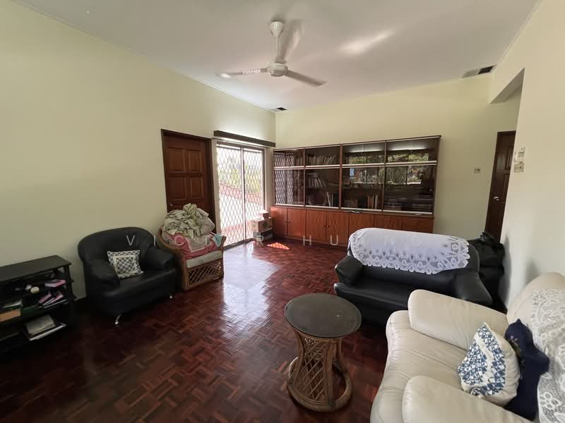 Rumah Banglo untuk Dijual di Seksyen 4 (Shah Alam) - Victor Huang - Family room - PropertyGuru.com.my