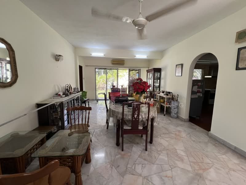 Rumah Banglo untuk Dijual di Seksyen 4 (Shah Alam) - Victor Huang - Dining room - PropertyGuru.com.my