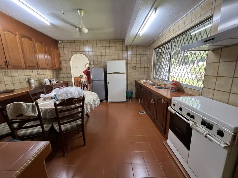 Rumah Banglo untuk Dijual di Seksyen 4 (Shah Alam) - Victor Huang - Kitchen - PropertyGuru.com.my