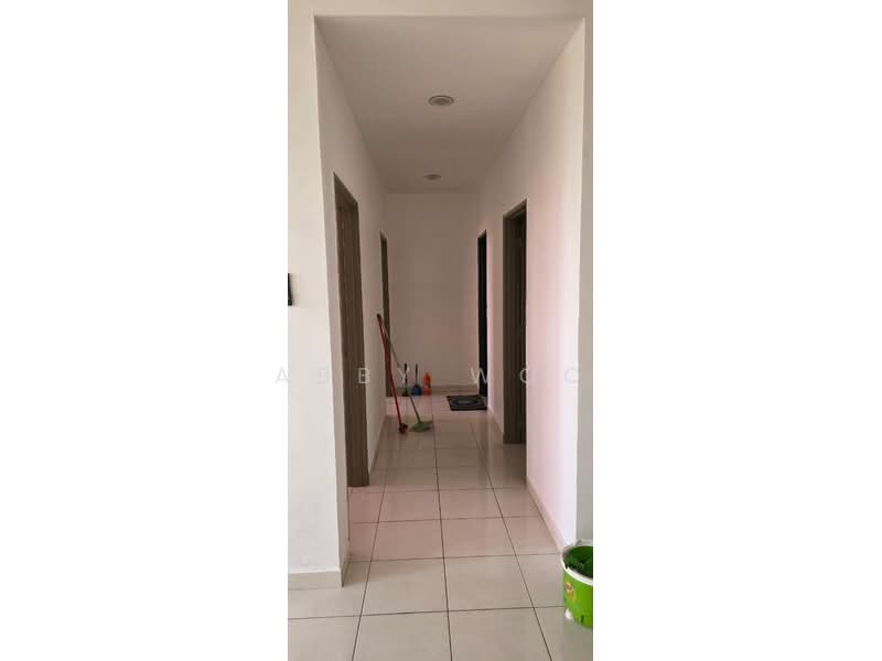 Pangsapuri untuk Disewa di Trifolis - Abby Woo - Corridor - PropertyGuru.com.my