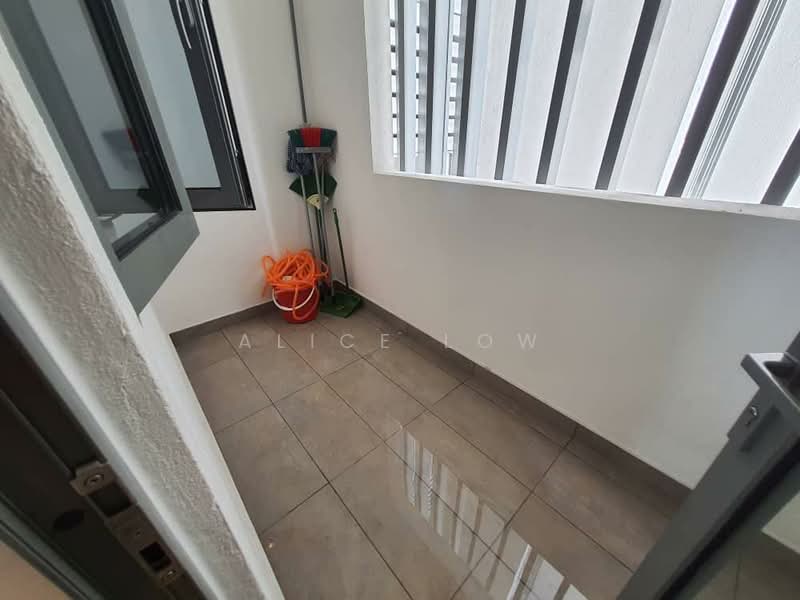Condominium for Sale at Vivo Residential Suites - Alice Low - Balcony - PropertyGuru.com.my