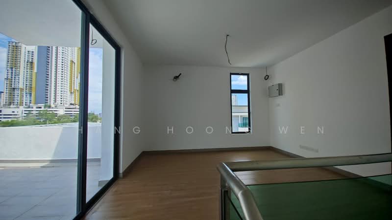Bungalow House untuk Dijual di Taman Puncak Saujana (Kajang) - Chang Hoong Wen - Balcony - PropertyGuru.com.my