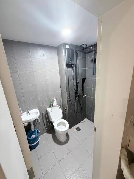 Kondominium untuk Disewa di Sky Awani Residensi 4 - Azri Zabidin - Bathroom - PropertyGuru.com.my