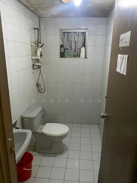 Condominium for Sale at The Pearl (Pearl Point) - Chris Sun - Bathroom - PropertyGuru.com.my
