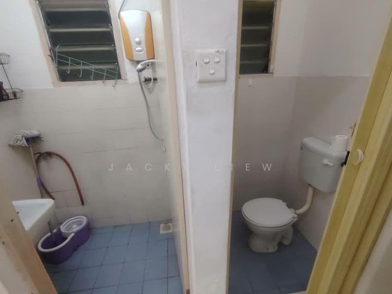 1-storey Terraced House for Rent in Ipoh (Perak) - Jacky Liew - Bathroom - PropertyGuru.com.my