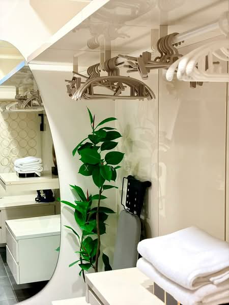 Service Residence for Sale at The Face Suites (Platinum Suites) - Alex Ng.S.K - Interior - PropertyGuru.com.my