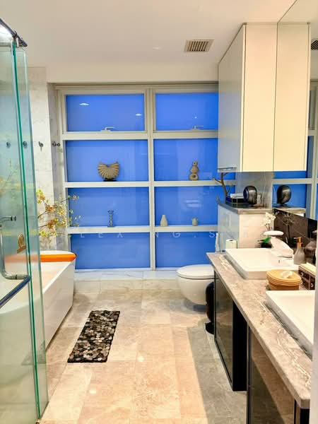 Service Residence for Sale at The Face Suites (Platinum Suites) - Alex Ng.S.K - Bathroom - PropertyGuru.com.my
