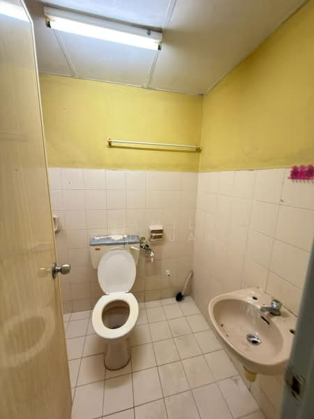 Condominium for Rent at Forest Green - Kamil Radzuan - Bathroom - PropertyGuru.com.my